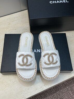 Chanel White Quilted CC Chain-Trim Slides